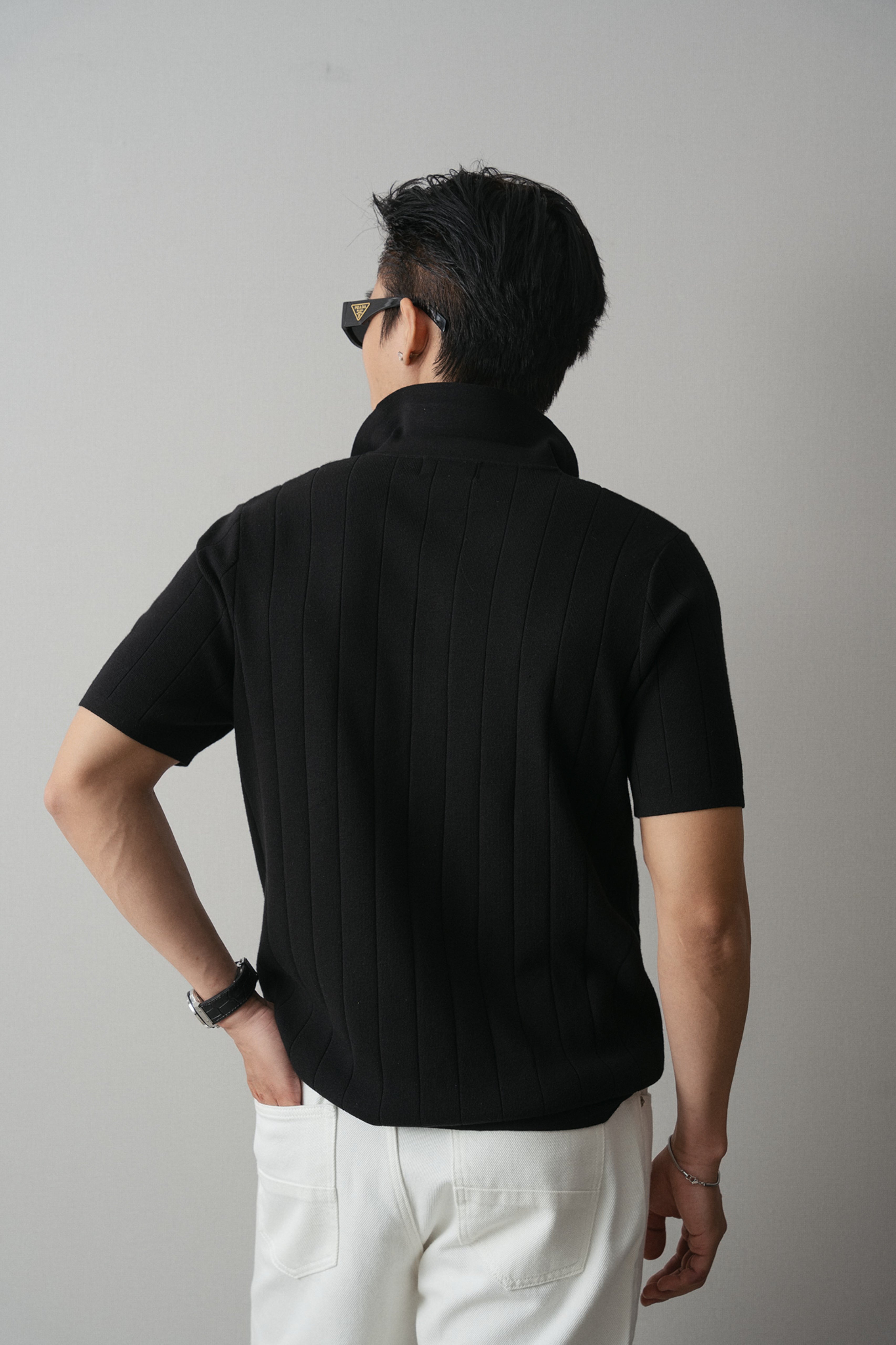 Áo thun có cổ dệt kim