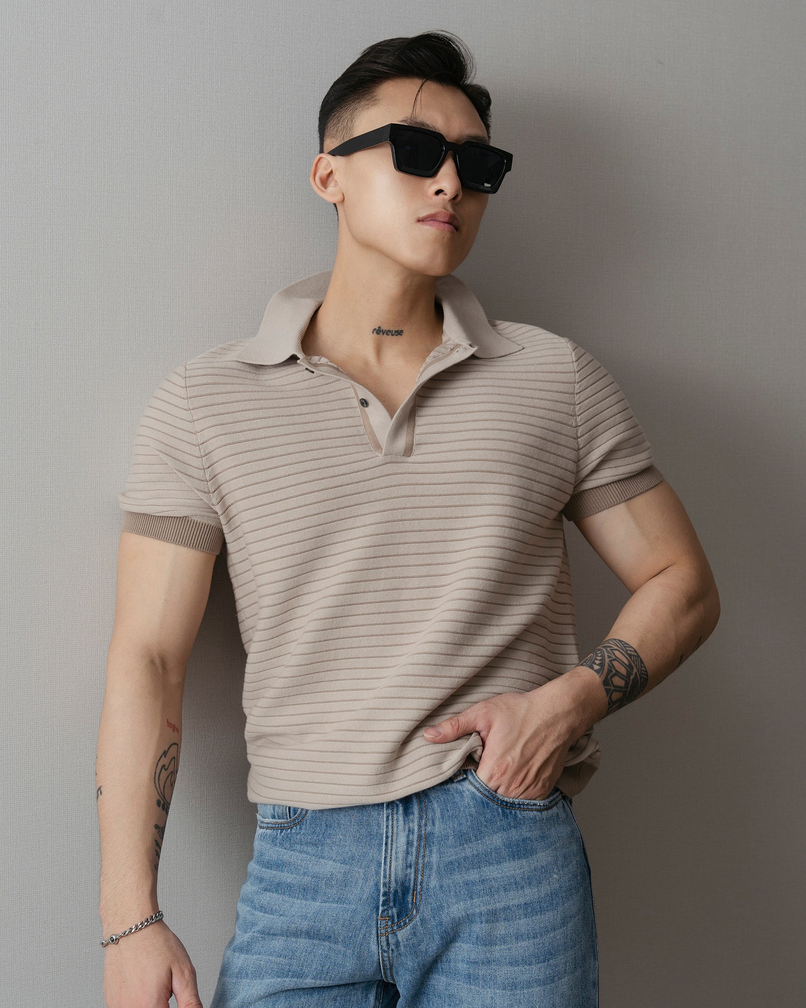 Áo thun có cổ dệt kim