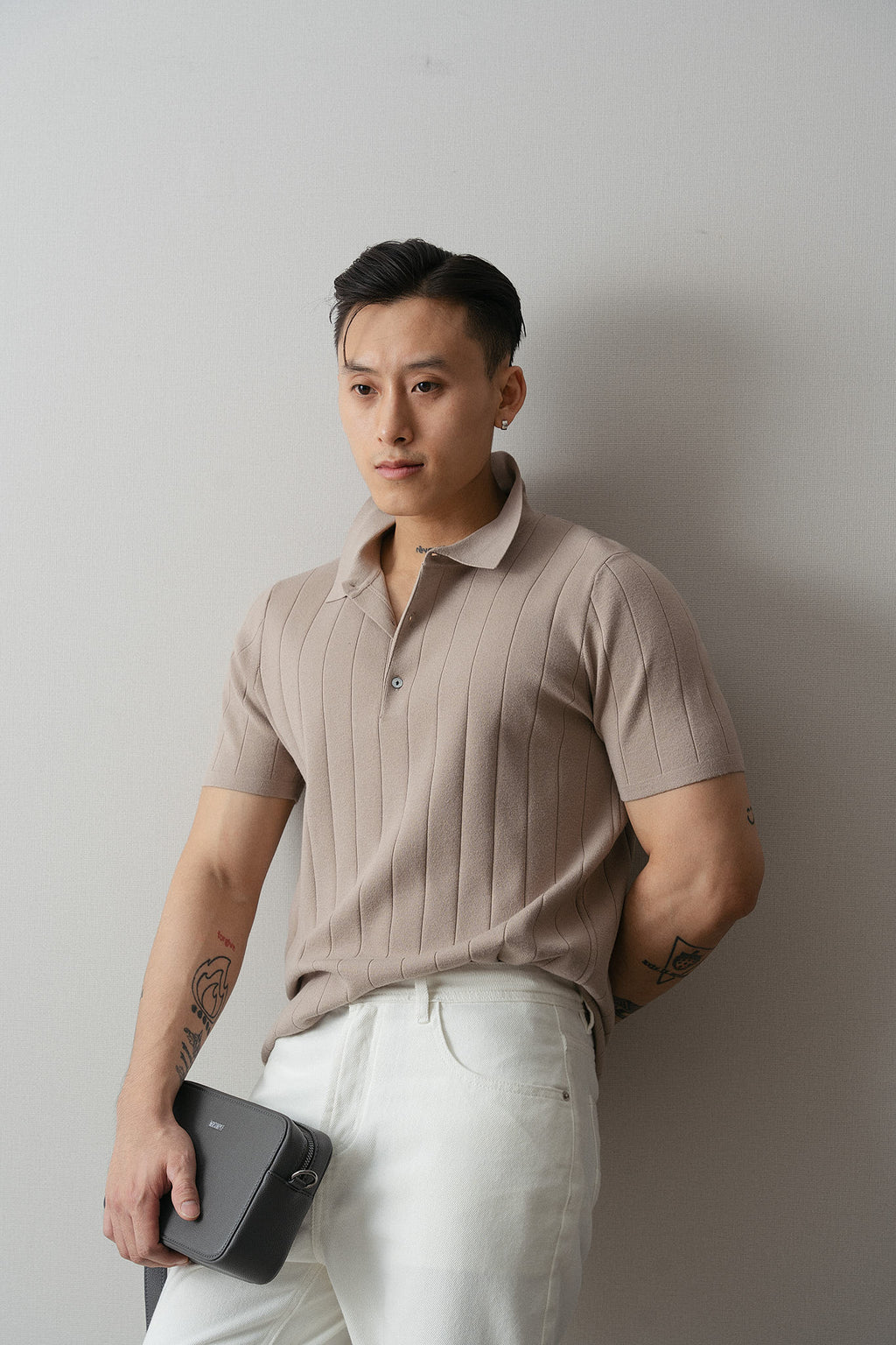 Áo thun có cổ dệt kim