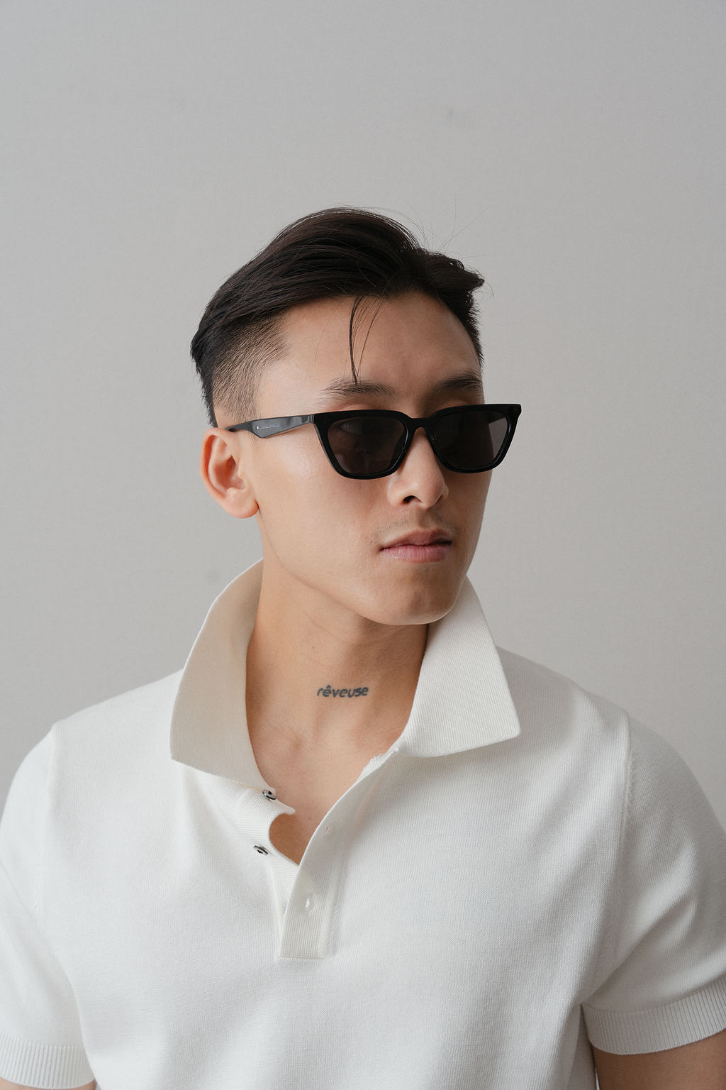 Áo thun có cổ dệt kim