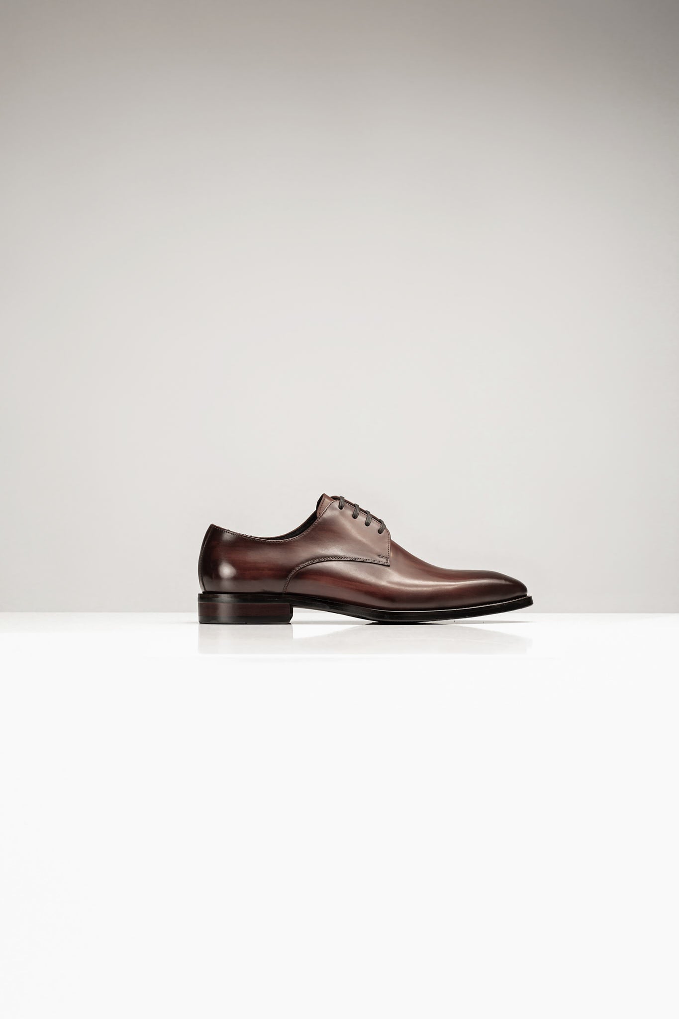 Giày Oxford đen có viền