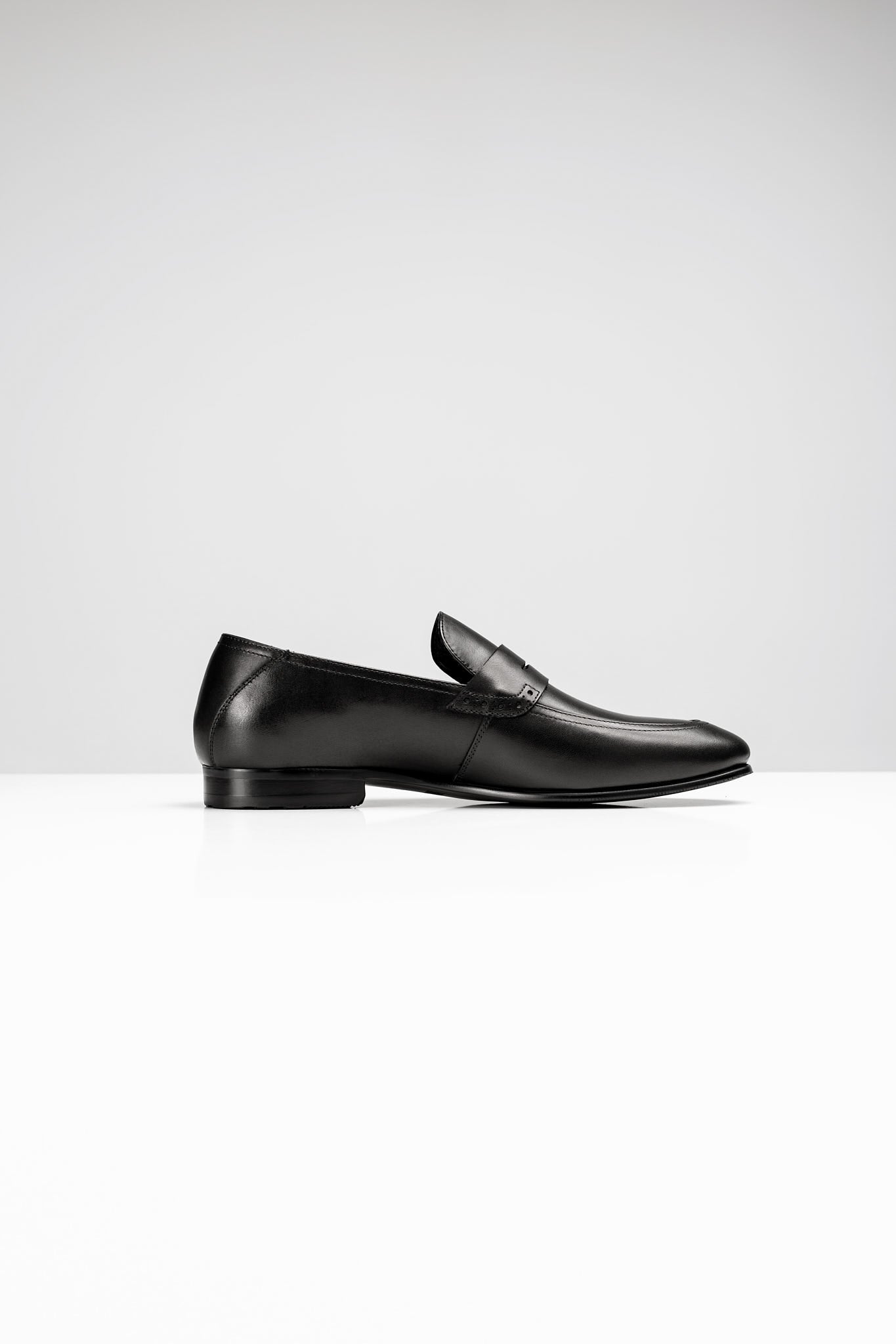 Giày Loafer đen