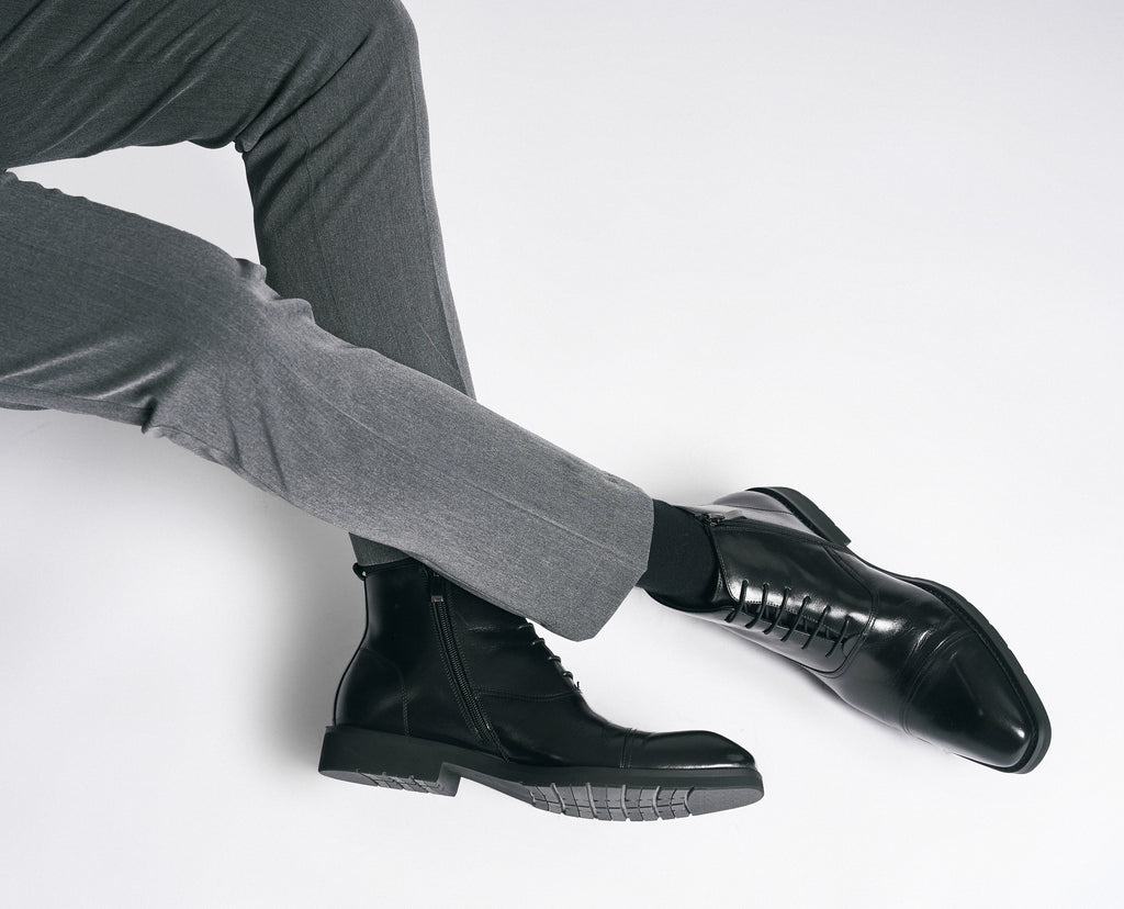 Giày Boots đen có viền