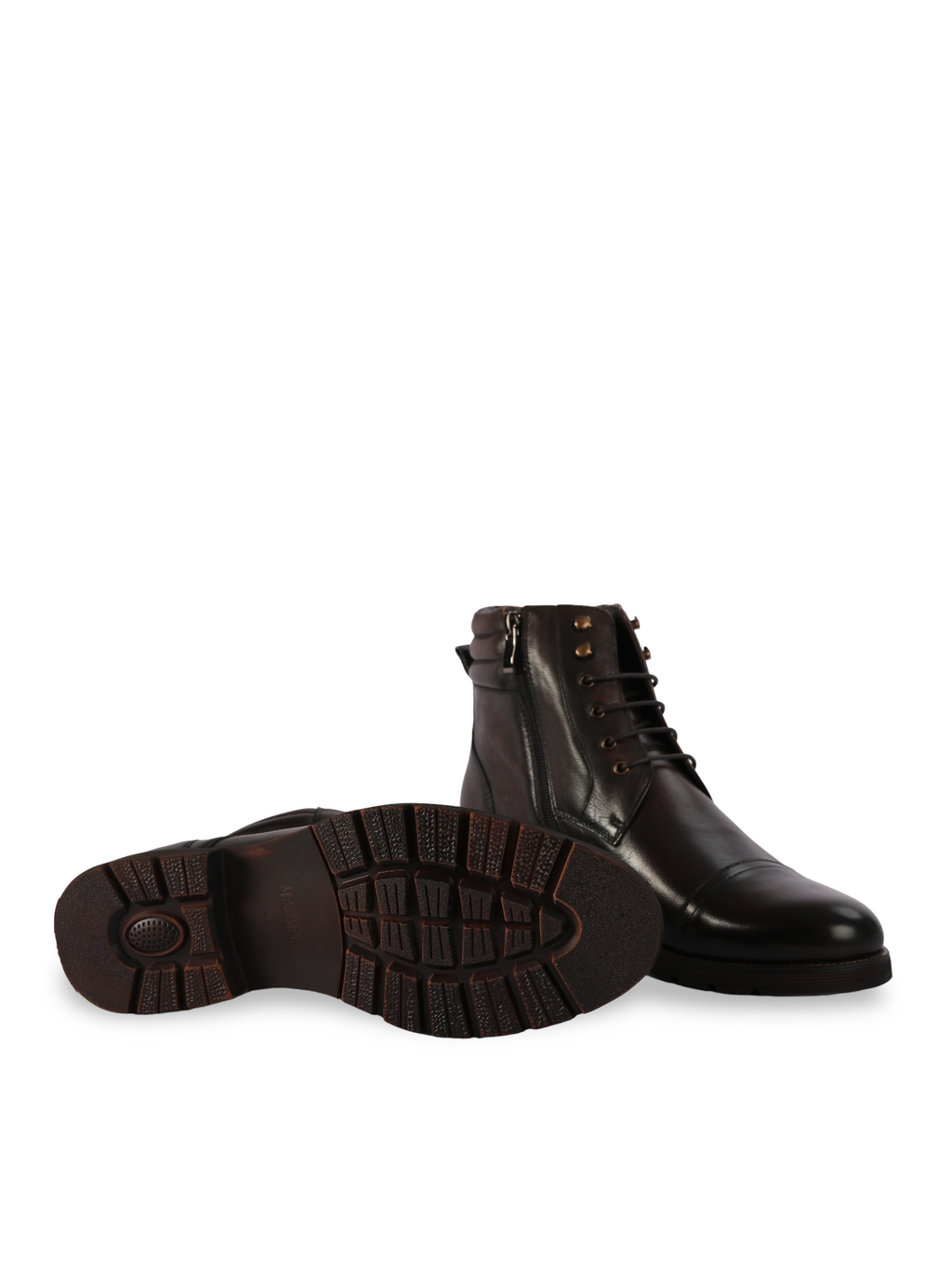 Giày Boots đen có viền