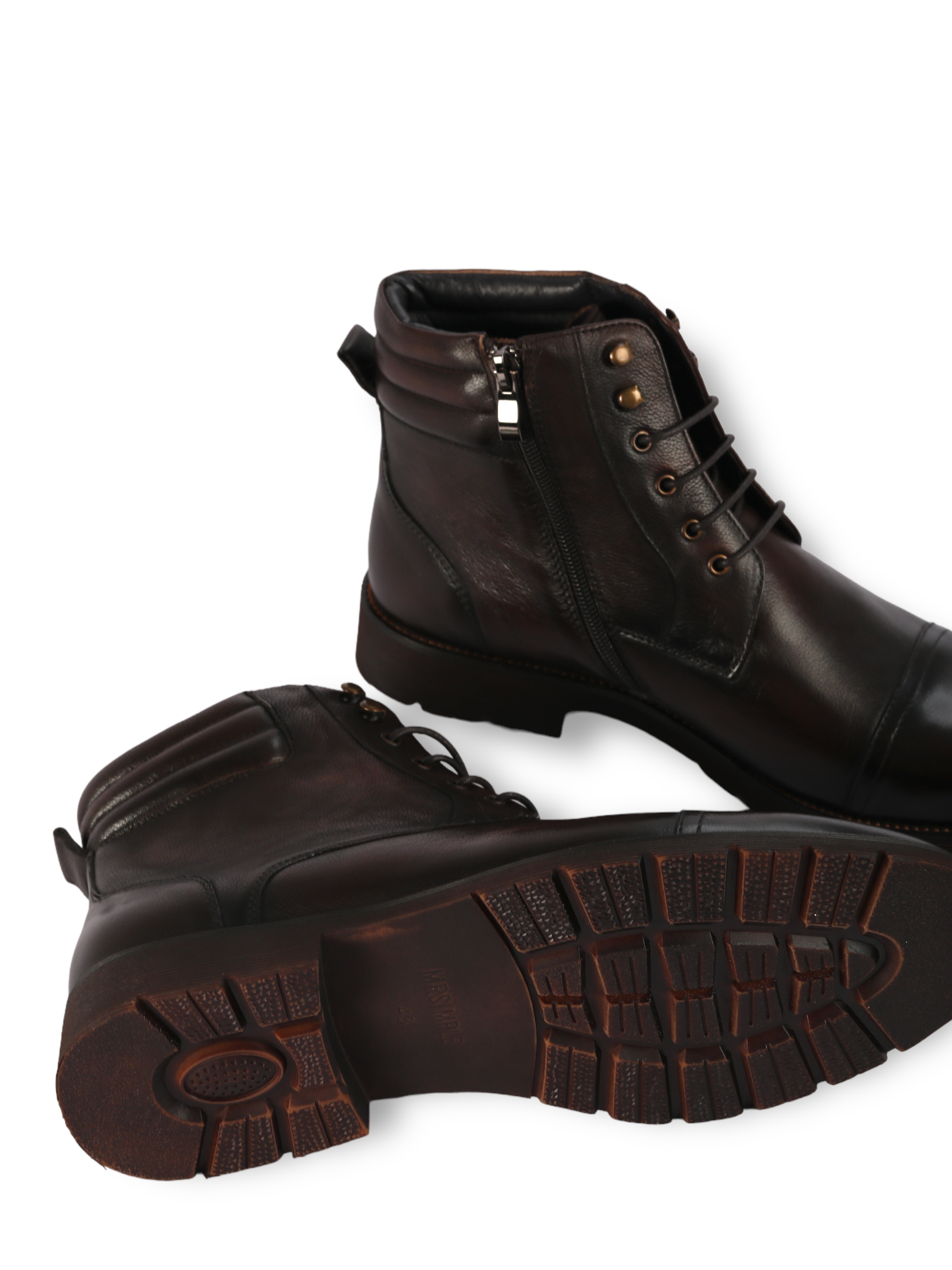 Giày Boots đen có viền