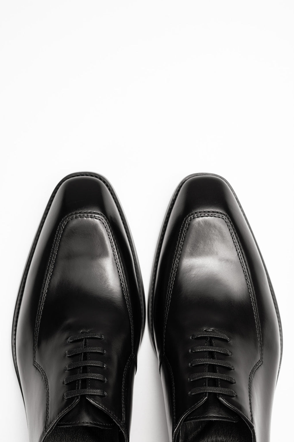 Giày Oxford đen có viền