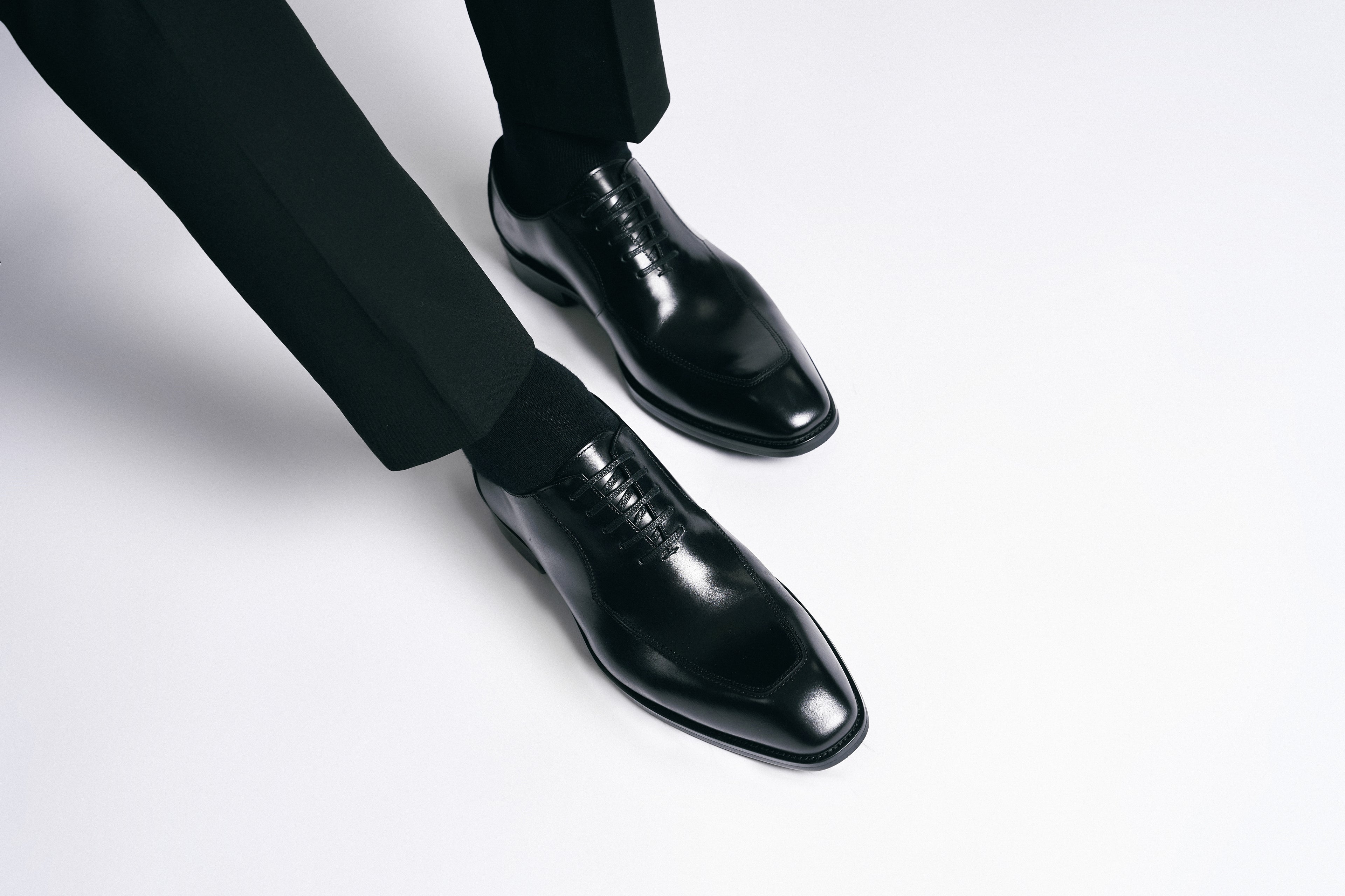 Giày Oxford đen có viền