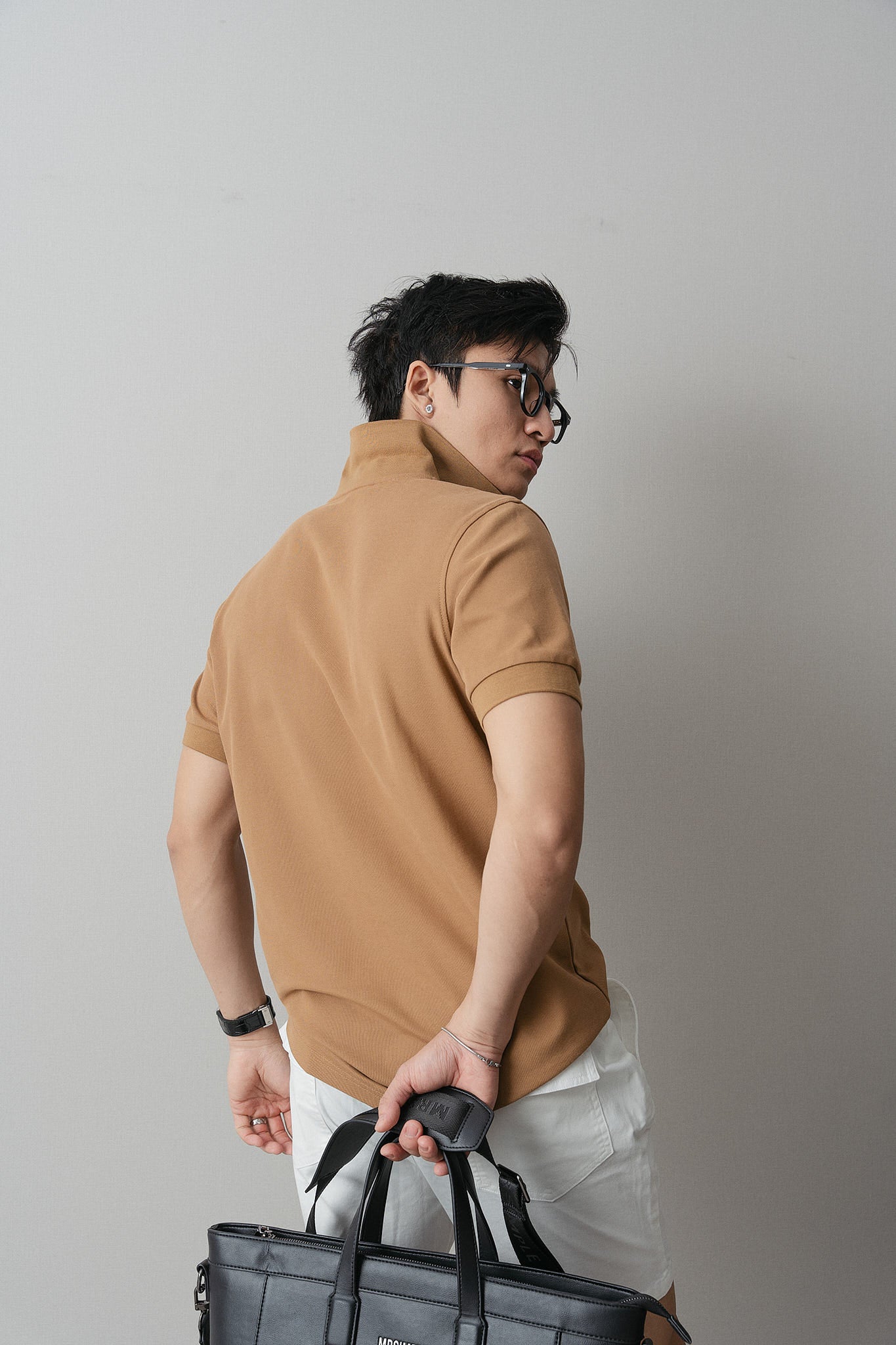 Áo thun có cổ