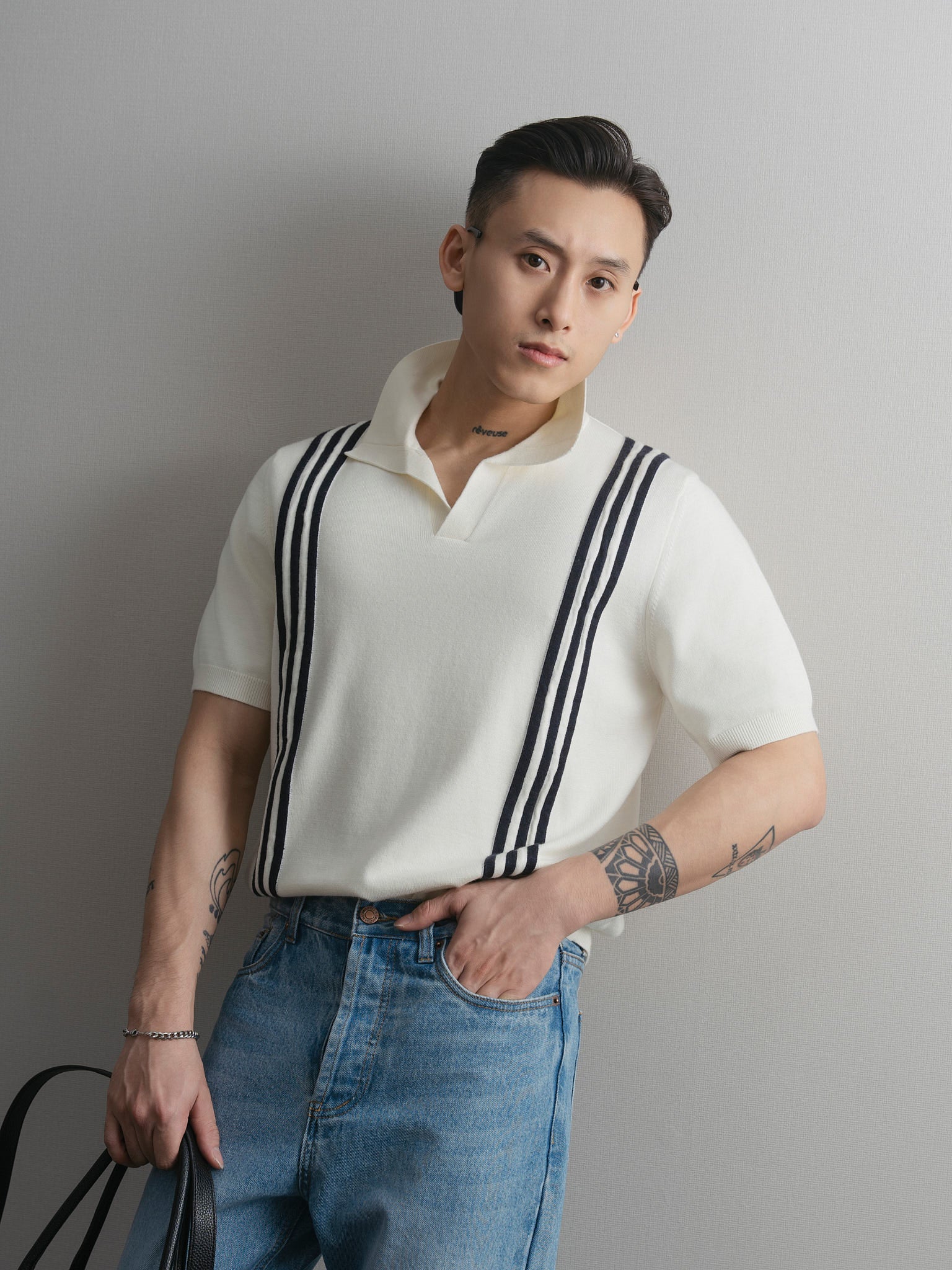 Áo thun có cổ dệt kim