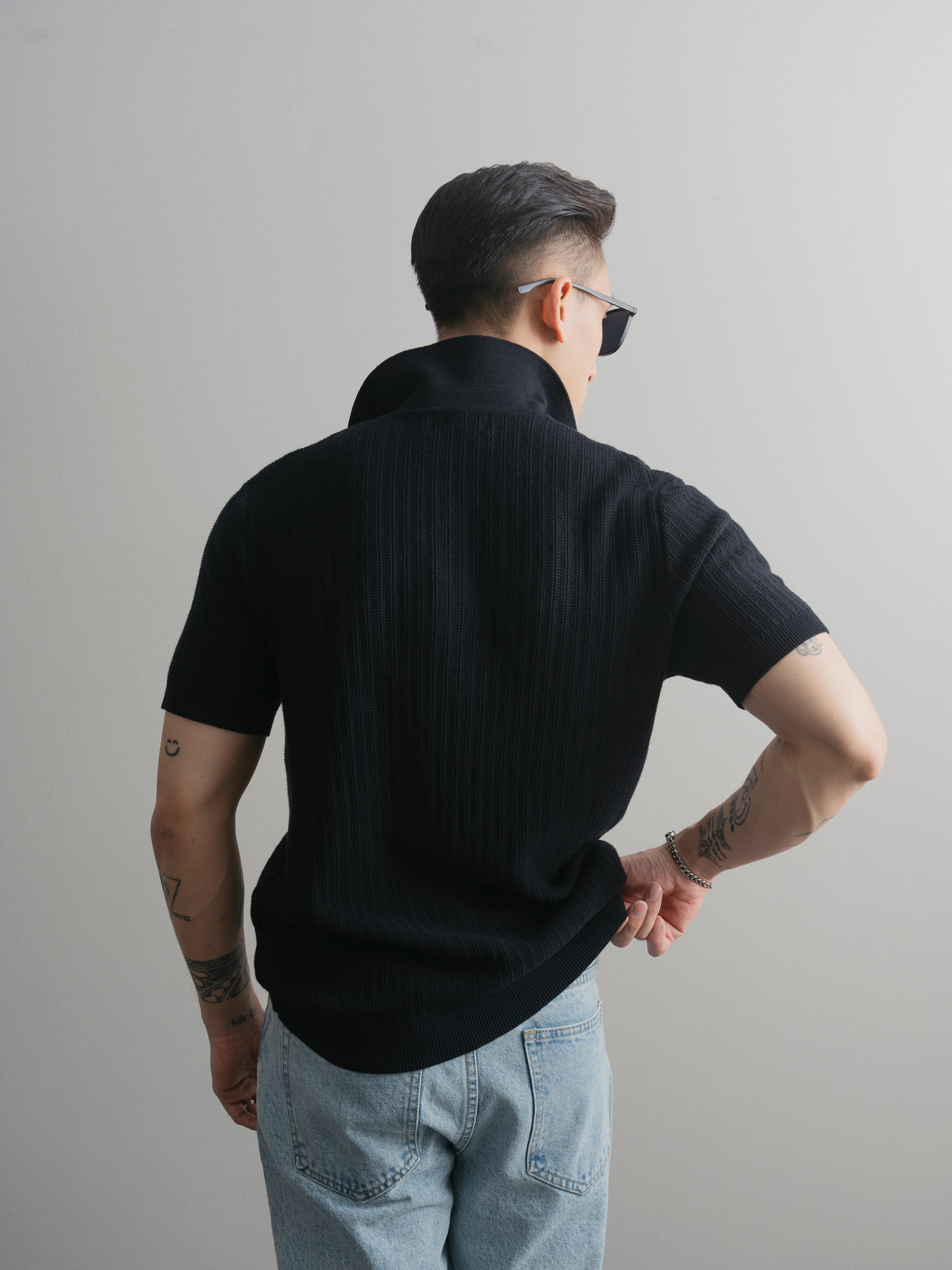 Áo thun có cổ dệt kim