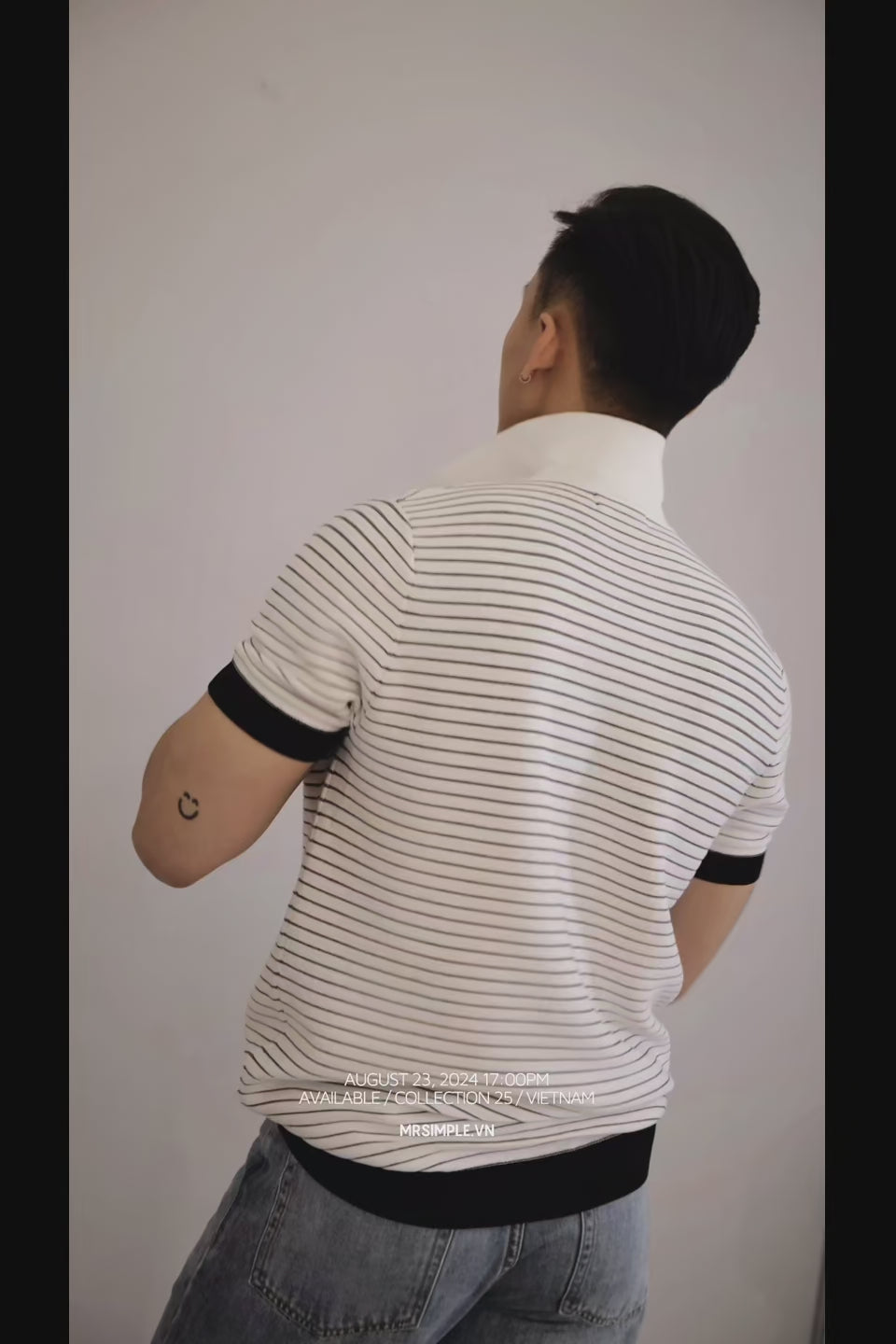 Áo thun có cổ dệt kim